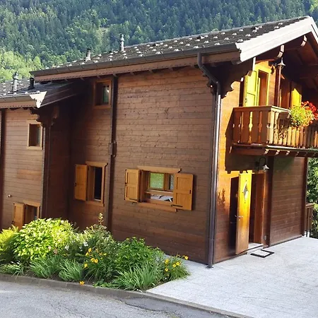 Chalet Nuovissimo Chalet In Legno Vanzone