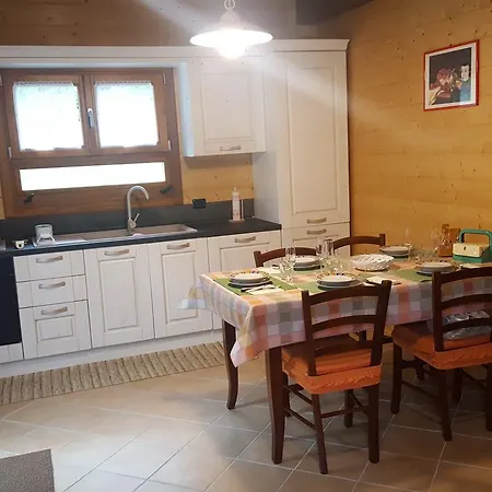 Nuovissimo Chalet In Legno * Vanzone